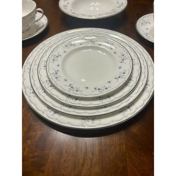 Royal Doulton Other - RARE Royal Doulton Fine Bone China Cotillion H4962 Complete 12 pc Place Setting